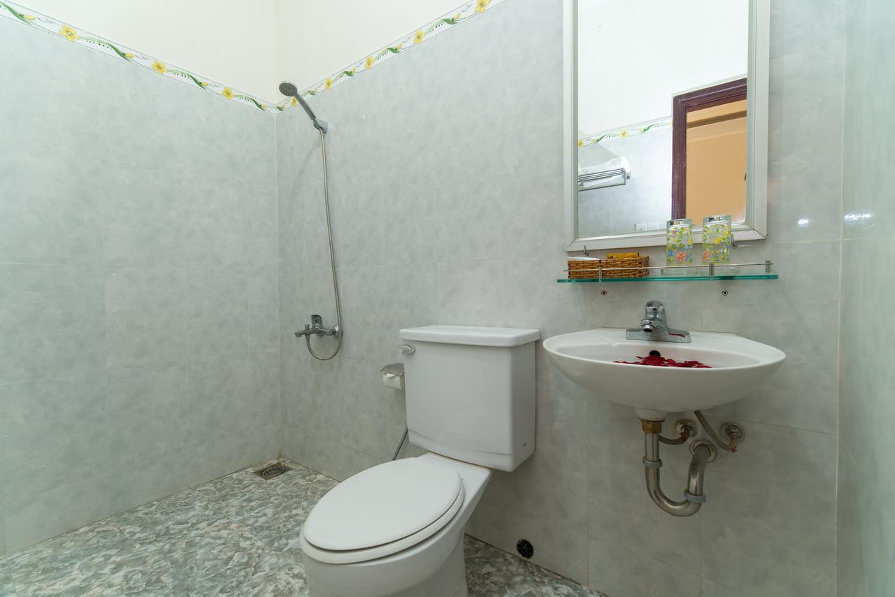 Hoa Thu Homestay Hội An Buitenkant foto